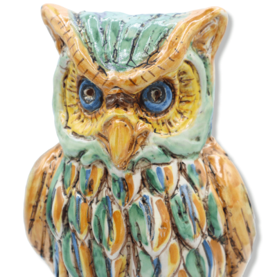 Owl på gren i Ceramica di Caltagirone, dekorerad med apelsin och grön plumage, h 30 cm ca. Mod SCR - 