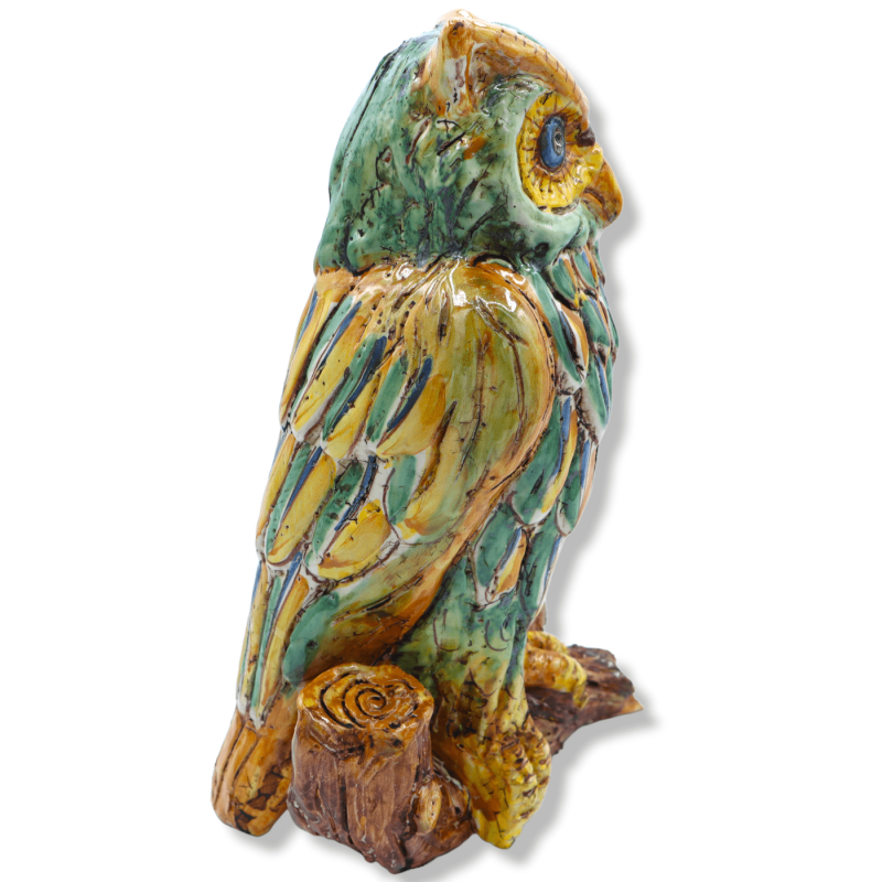 Owl på gren i Ceramica di Caltagirone, dekorerad med apelsin och grön plumage, h 30 cm ca. Mod SCR - 