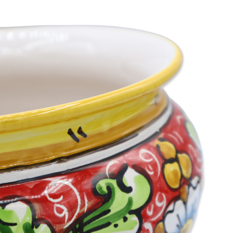 Quality over Quantity (QoQ) Releases Cachepot Ceramic plant Caltagone, Baroque Floral op rode achtergrond, beschikbaar i