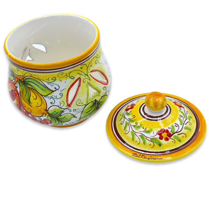 Porte-ail ou oignon, en céramique de Caltagirone, h 20 x Ø 15 cm environ. Décoration citron, grenade et raisin. - 