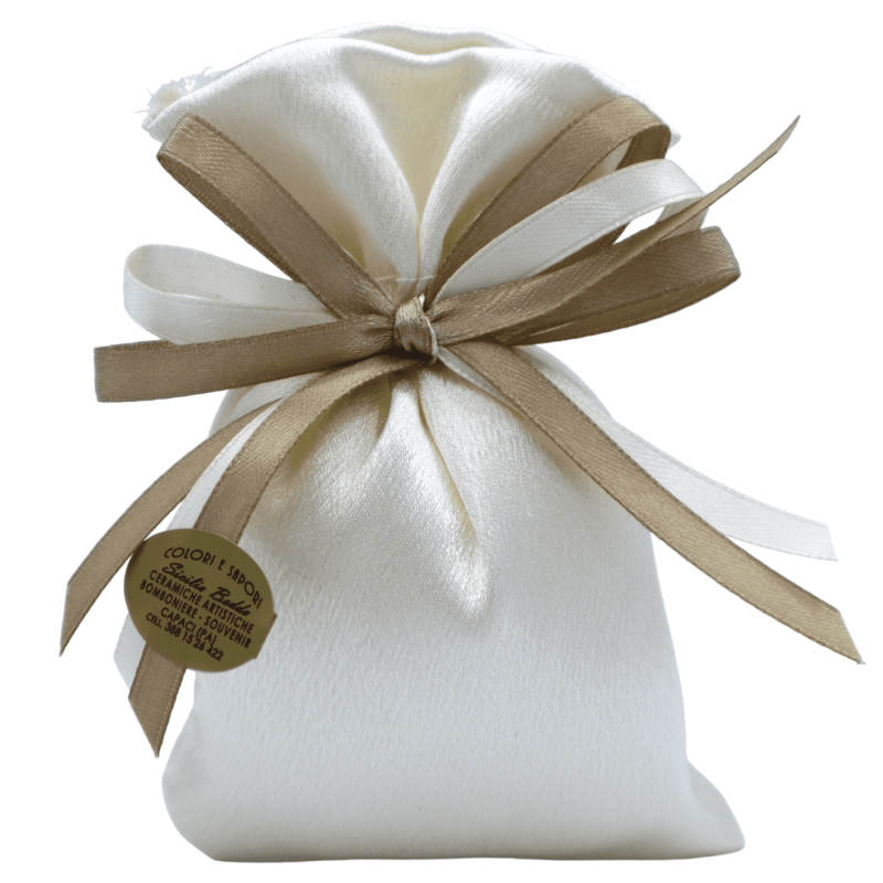 Cream Silk Shantung sachet with double satin ribbons, 5 sugared almonds inside - Size: L 12 X H 8 cm - 
