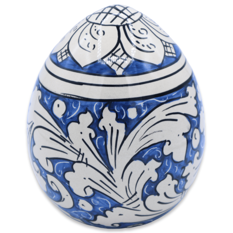 Ovo de cerâmica Caltagirone, decoração barroca sobre fundo azul, altura 15 cm e Ø 12 cm aprox. mod FL - 