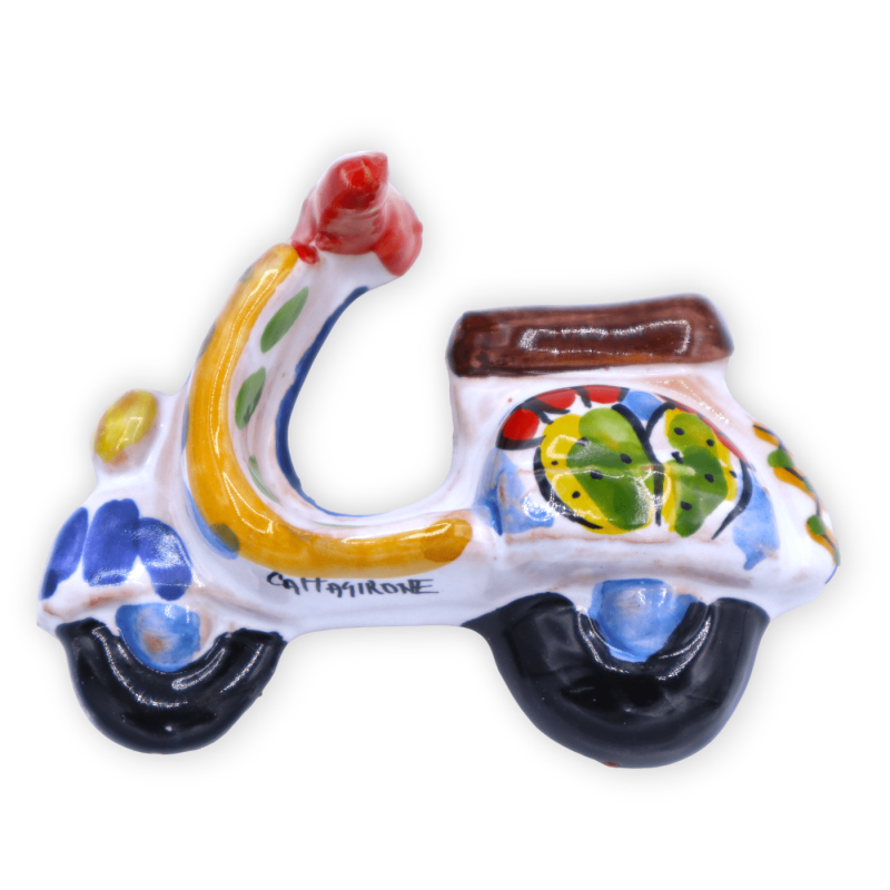 Magnet in keramische Caltagirone in de vorm van een Vespa voertuig, Colours Assorted - 8 cm approx - 