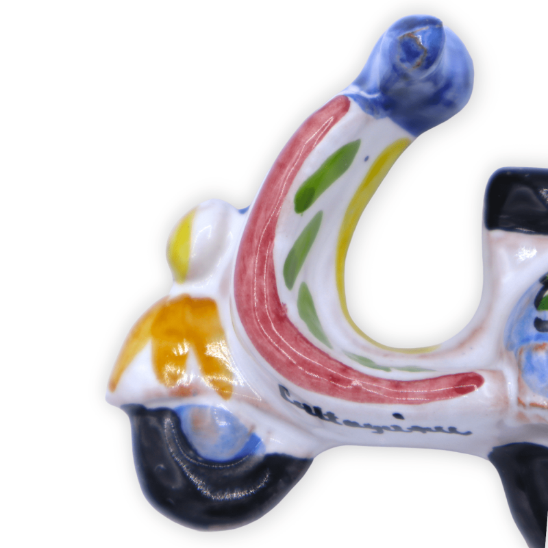 Magnet in keramische Caltagirone in de vorm van een Vespa voertuig, Colours Assorted - 8 cm approx - 