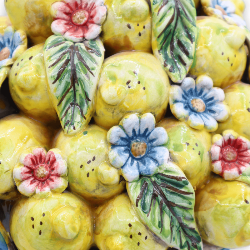 Caltagirone-Keramikkorb, ca. 30 cm hoch. Blau mit Applikationen aus Zitronen, Blumen und Blättern - 