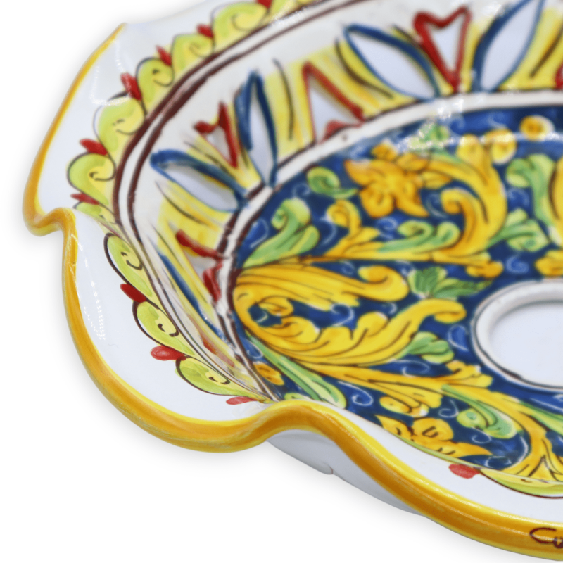 Caltagirone keramisk ljuskrona tallrik, bågad och perforerad, olika storlekar (1 st) barockdekoration på blå bakgrund - 