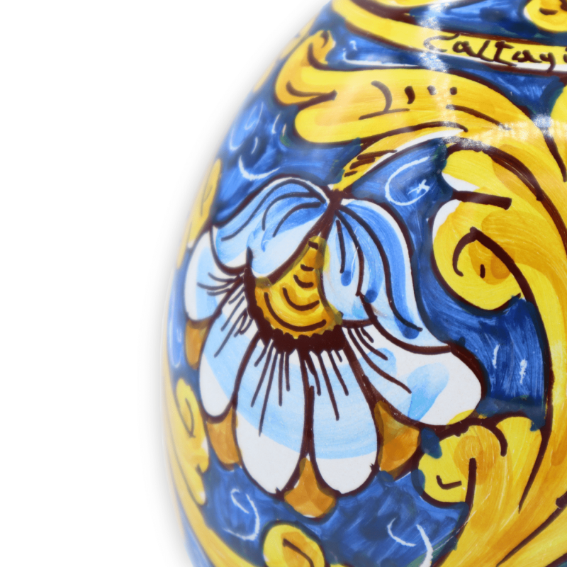 Oeuf en céramique Caltagirone, h 15 cm et Ø env. Décoration baroque sur fond bleu et fleurs - 