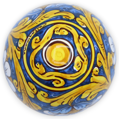 Ovo de cerâmica Caltagirone, h 15 cm e Ø aprox. Decoração barroca sobre fundo azul e flores - 