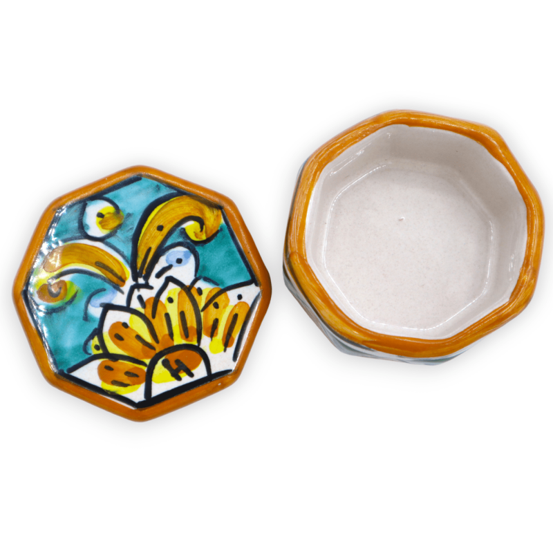 Ceramiczna szkatułka na biżuterię Caltagirone, ośmiokątna, wys. 4 x szer. 5 cm ok. losowa dekoracja i kolor - 
