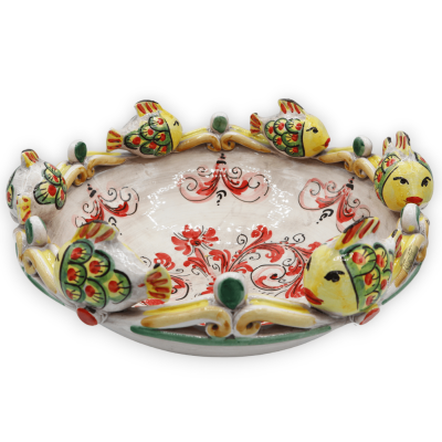 Caltagirone ceramic centerpiece with turned fish and 17th century red decoration, Ø 30 cm approx. RP mod - 