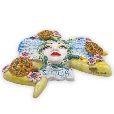 Trinacria i Caltagirone keramik, med applikationer av vagnhjul och blommor, h 38 cm ca. RP mod - 