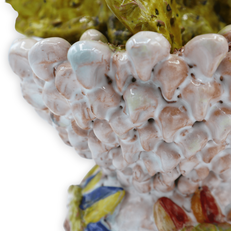 Cactusvijgplant in pot, halve dennenappel met applicaties van cactusvijg en bloem, h 35 en L 23 cm ca. - 