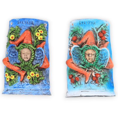 Siciliaanse keramische tegel met reliëfs, in twee decoratievarianten - h 14 x b 8 cm ca. (1 stuk) - 