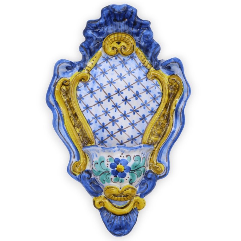 Bénitier sicilien en céramique, motif baroque et fleuri - h 23 cm x L 15 cm environ. MD1 - 