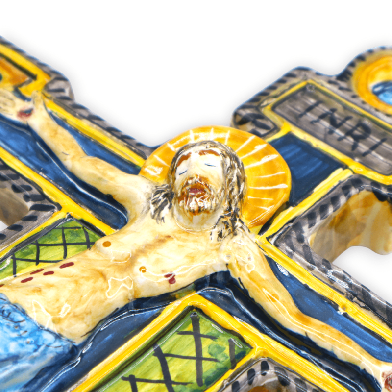 Crucifix de San Benedetto en céramique sicilienne, décoré à la main - h 33 cm et L 27 cm environ. Mode BN - 