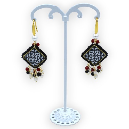 Lavasteen tegeloorbellen, met zwarte Siciliaanse majolica decoratie, scaramazze parels, onyx en natuurstenen -  2
