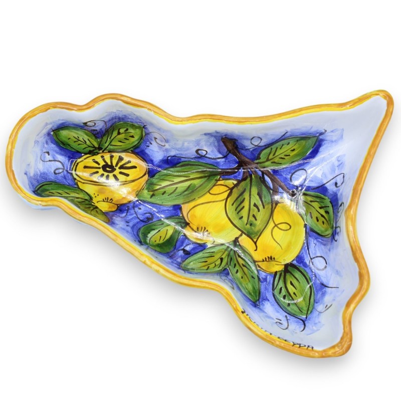 Sicilienformat smårättsfat i siciliansk keramik, slumpmässig dekoration och färg, ca L 26 x h 20 x d 8 cm. (1 st) - 