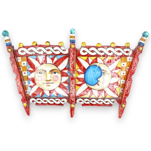 Sponda di Carretto Siciliano in ceramica Caltagirone, decoro sole e luna su fondo rosso - L 40 cm e h 25 cm ca. - 