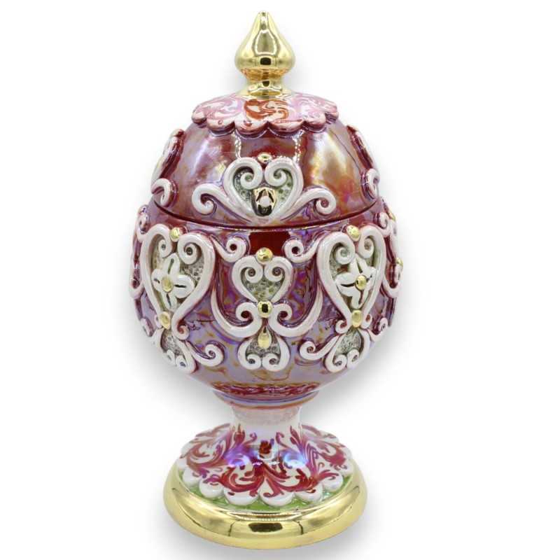 Ovo em cerâmica Caltagirone estilo Fabergé, 30 cm aprox. - com relevos em esmalte ouro puro 24k, Bordeaux - 