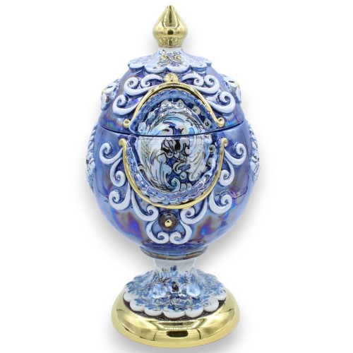 Egg in Caltagirone ceramic in Fabergè style, h30 cm approx. reliefs in 24k pure gold enamel and baroque miniatures, Blue