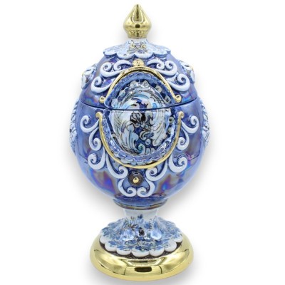 Ägg i Caltagirone keramik i Fabergè-stil, h30 cm ca. reliefer i 24k rent guldemalj och barockminiatyrer, blå - 