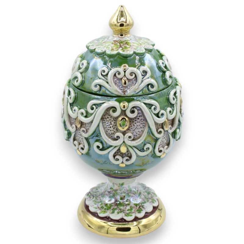 Ägg i Caltagirone keramik i Fabergè-stil, h30 cm ca. - med reliefer i 24k rent guldemalj, grön - 