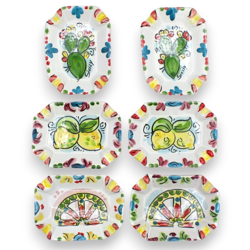 Rechteckiger, abgeschrägter Aschenbecher aus Caltagirone-Keramik – L 12 cm x 9 cm (1 Stück), zufällige Dekoration und Fa