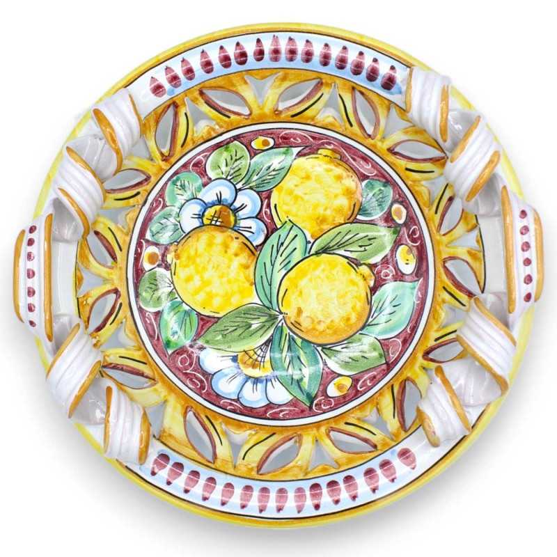 Centrotavola traforato ceramica Caltagirone, manici torchon, 2 opzioni dimensione (1pz) limoni e fiori, fondo bordeaux -