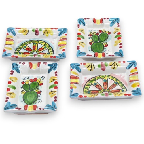 Vierkante ronde asbak in Caltagirone-keramiek - l 12 cm x 8 cm (1st) decoratie en willekeurige kleur -  2