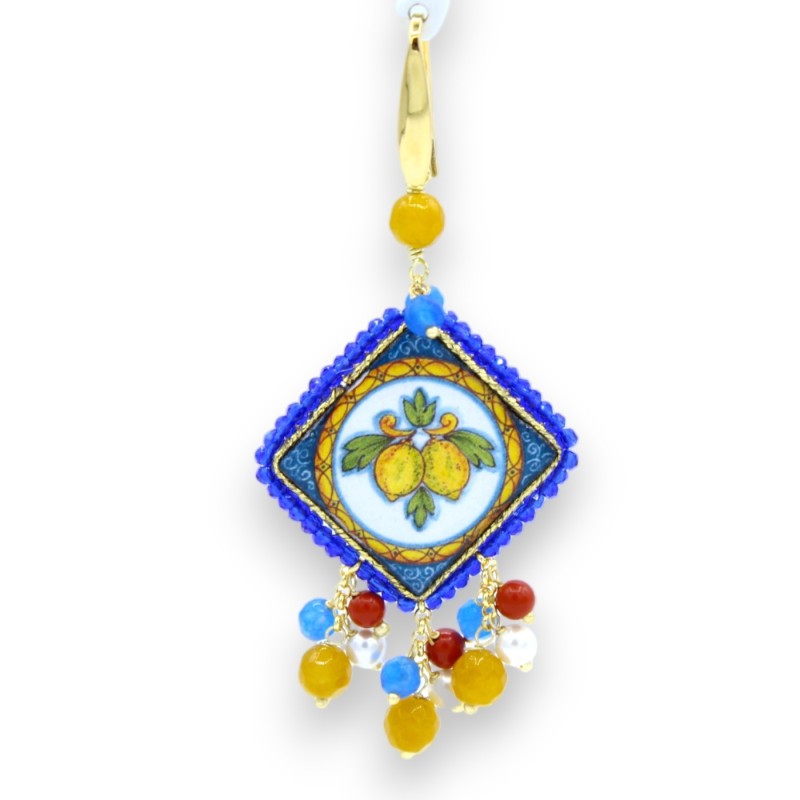 Orecchini piastrella pietra lavica, decoro maioliche siciliane blu, h 7 cm - Perle e pietre naturali, corallo Bambù - 