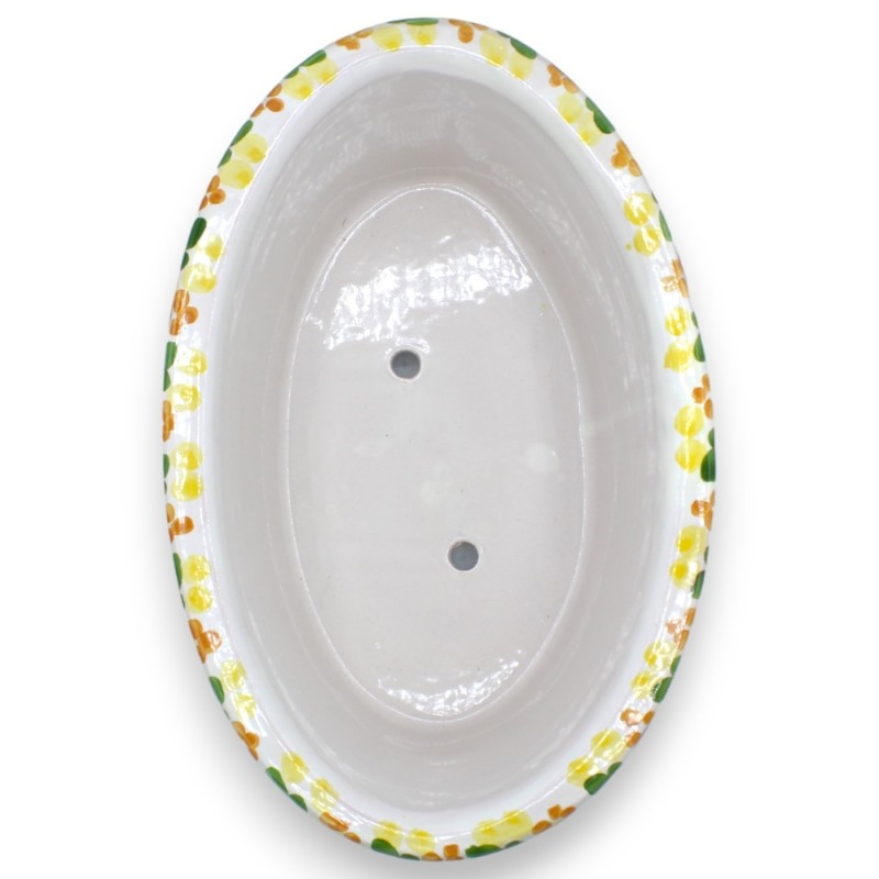 Ovaler Vasenkasten aus Caltagirone-Keramik – L ca. 35 x 22 x 14 cm. Barockdekoration, Obst und sizilianisches Wagenrad -