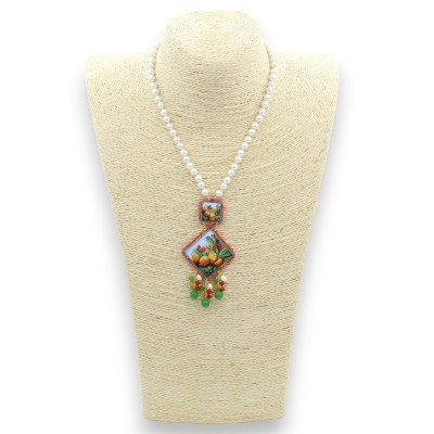 Collar L 62 + 9 cm aprox. con perlas naturales e inserciones de baldosas de piedra de lava y mayólica siciliana burdeos 