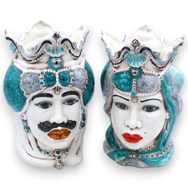 Pair of Moorish heads in Caltagirone ceramic, h 24 / 25 cm approx. with crown, turban and details finished in platinum e