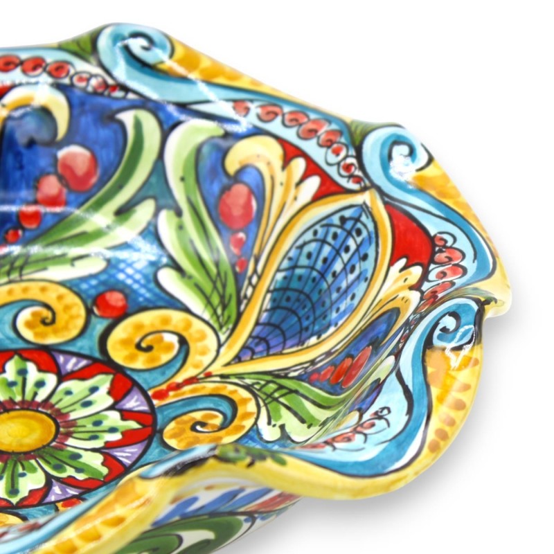 Ceramiczna miska z muszlą Caltagirone, dwie opcje rozmiaru, (1 szt.) wielobarwna barokowa dekoracja i kwiat - 
