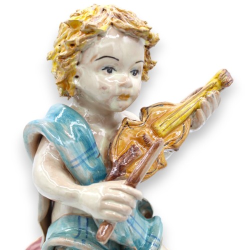 Putto com violino em esfera de cerâmica Caltagirone - h 30 cm aprox. decoração barroca e azinhavre -  2