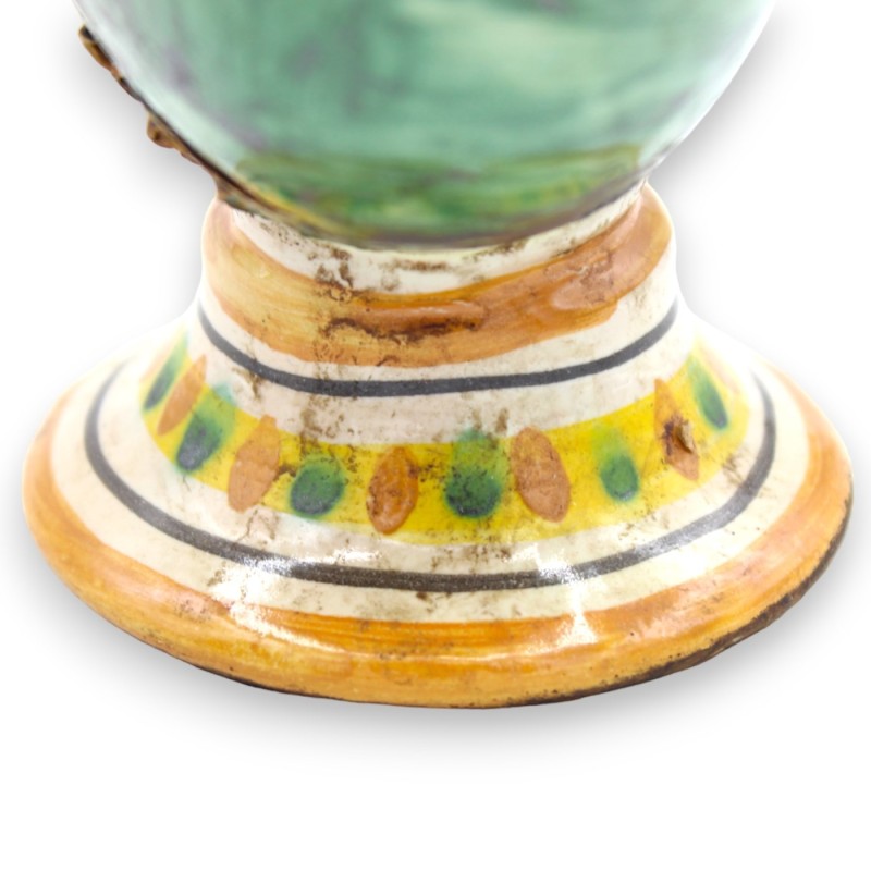 Putto na ceramicznej kolbie Caltagirone - h 22 cm ok. (1 szt.) z opcjami kolorów - 