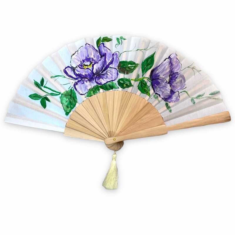 Handgefertigter Holzfächer mit handverziertem Stoff, lila Blüten – H ca. 23 cm. - 