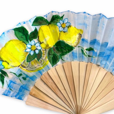 Handgjord träfläkt med handdekorerat tyg, glimt av landskap och citroner - h ca 23 cm. - 