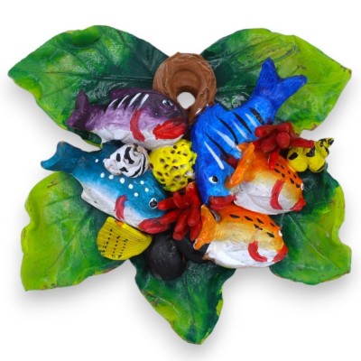 Komposition aus Meeresflora und -fauna auf Feigenblatt, aus feiner Keramik L 20 cm x H 17 cm ca. - 