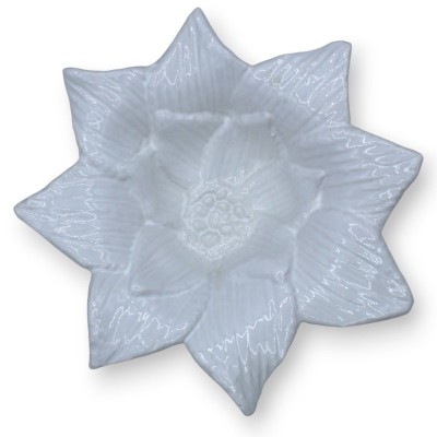 Ciotola Svuota tasche o porta salatini, fiore a punta, in pregiata ceramica, L 24 x h 8 cm ca. petali a punta - 