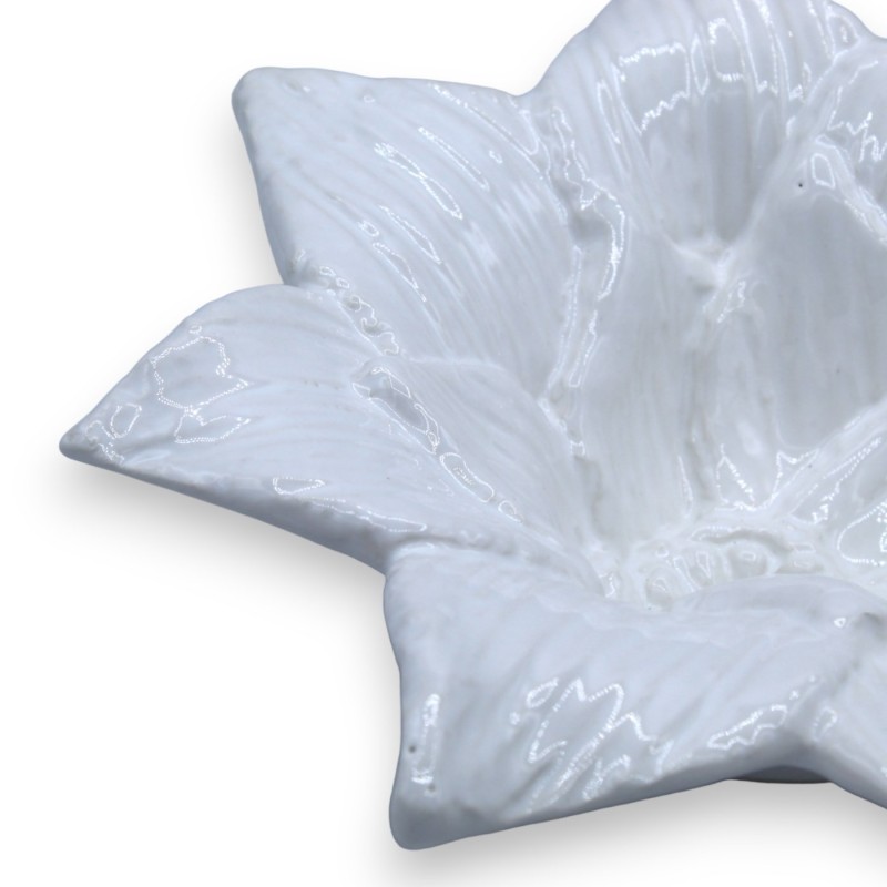Empty pockets or snack bowl, pointed flower, in fine ceramic, approx. L 24 x h 8 cm, pointed petals - 