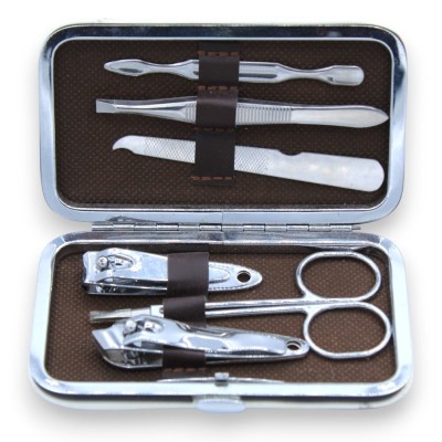 6-teiliges Maniküre-Set mit dekoriertem und weichem Stoffetui, zufällige Dekoration (1 Stück) - 