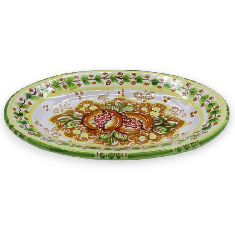 Vassoio Ovale Caltagirone, piatto da portata - L 30 cm x 20 cm ca. (1 pz) fondo verde, decoro '600 e melegrane - 