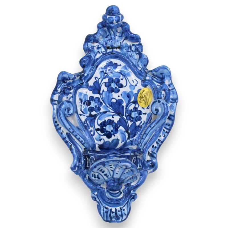 Acquasantiera in ceramica Siciliana - h 23 x L 14 cm ca. fondo blu, decoro fiori MOD 8 - 