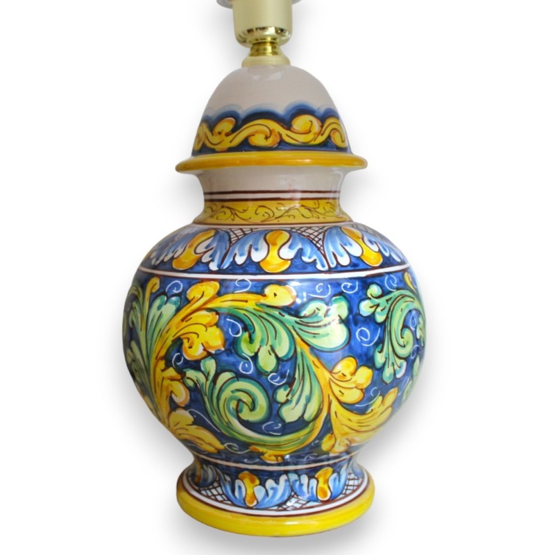 Lume barocco in ceramica Caltagirone - h 55 cm ca. decoro Barocco fondo blu - 