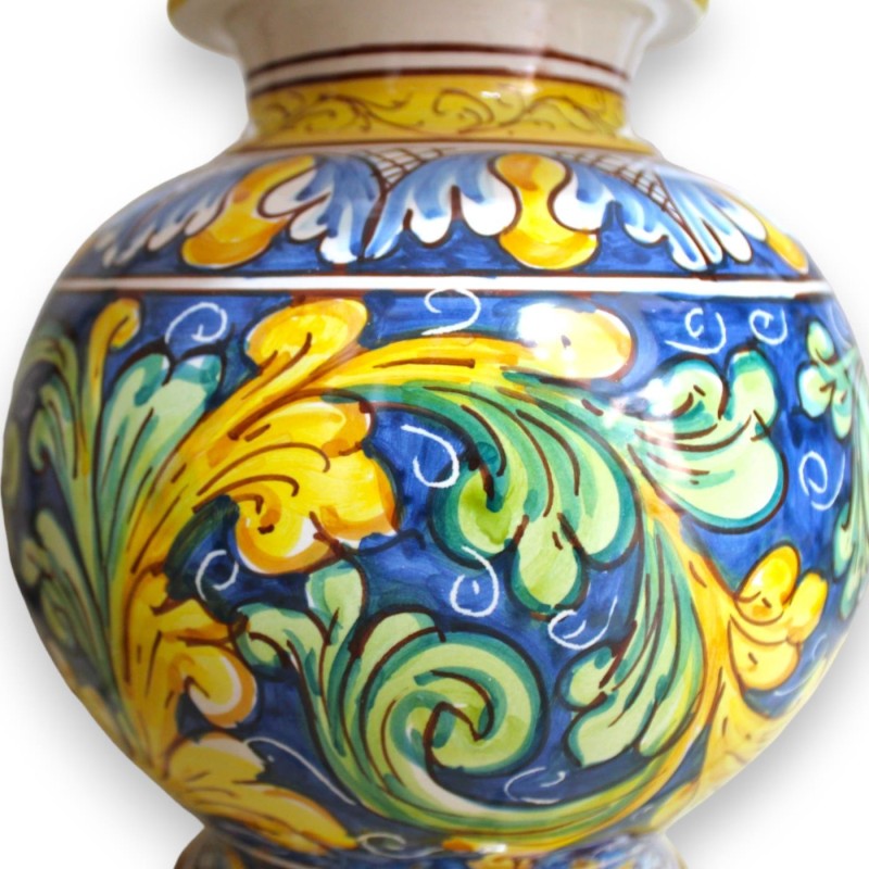 Barocklampe aus Caltagirone-Keramik – H ca. 55 cm Barocke Dekoration auf blauem Hintergrund - 