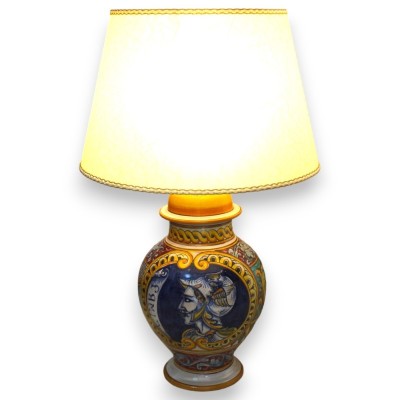Barocklampe aus sizilianischer Keramik - H ca. 85 cm Barocke und geometrische Dekoration mit Paladinbüste - 