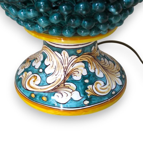 Geperforeerde Pigna lamp in Caltagirone keramiek - h 45 cm ca. Verdigris met barokke decoratiestam -  2
