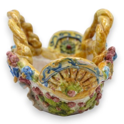 Coffa in pregiata ceramica Siciliana - L 19 cm x h 11 cm ca. Decori a rilievo a tema carretto Siciliano e ficodindia - 