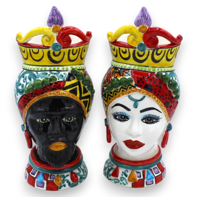 Cabeças de mouro siciliano (par) h aproximadamente 26 cm Caltagirone, série ÉLITE Mod GIOVE com decoração de carrinho si